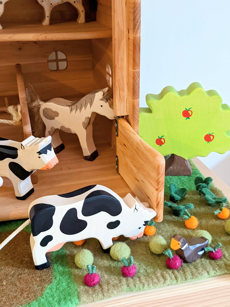 Drewart Farm Barn House Cow Shed with Natural Roof 3yrs+ Farm Animal Wooden Toys (Furniture Shipping)