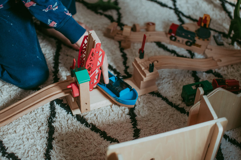 BRIO Bridge Lifting Bridge 3pcs 3yrs+