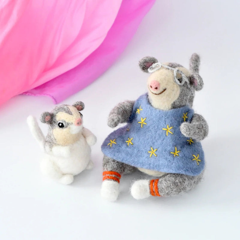 Tara Treasures Possum Magic Grandma Poss and Hush Felt Toy Playset 2pcs Pretend & Imaginative Play Felt Animals Australian Authors Classic Story 3yrs+
