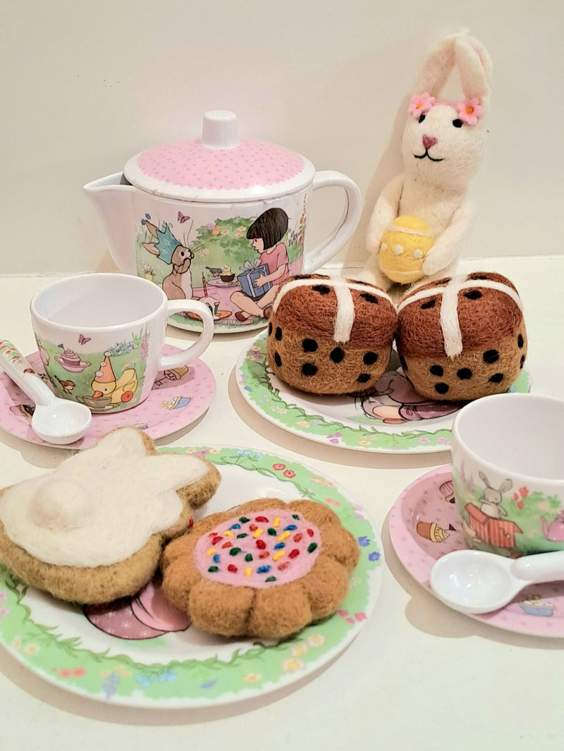 Tara Treasures Felt White Easter Bunny Cookie Pretend and Imaginative Play Kitchen Easter Toys 3yrs+