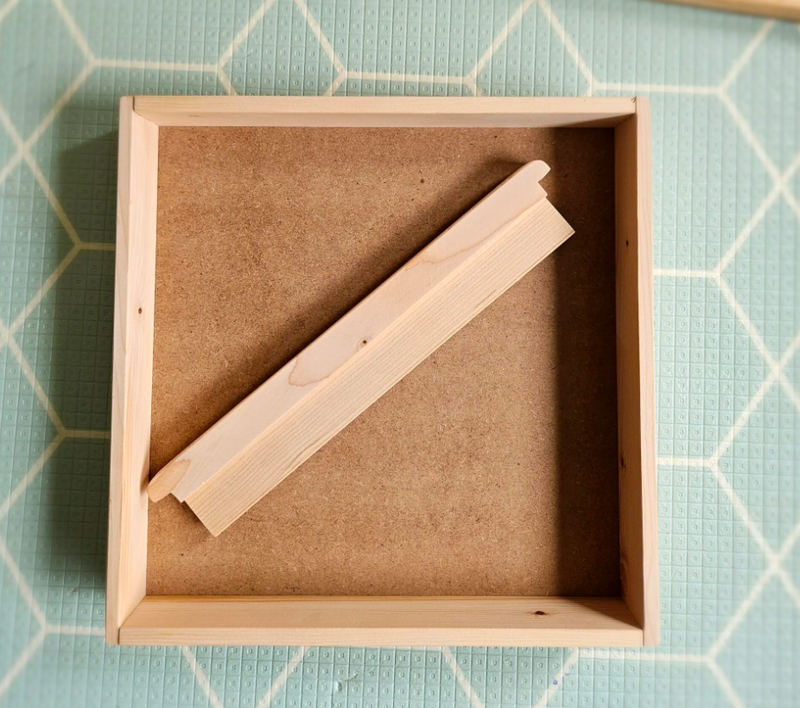 Qtoys Montessori Sand Tray Nature Play Tools and Toys Developmental Toys for Preschoolers 3yrs+