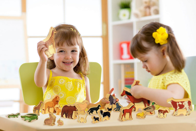 The Freckled Frog Animal Families Pretend & Imaginative Play Developmental Toys for Toddler Gifts Idea 18m+