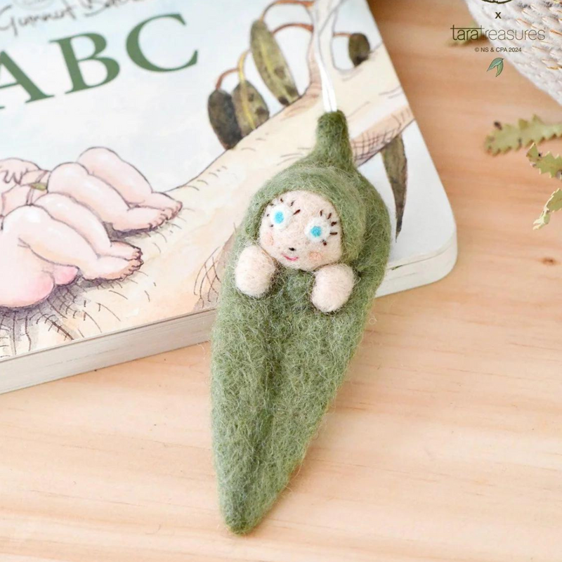 Tara Treasures Felt May Gibbs Gumnut Baby Snugglepot Cuddlepie Ornament 3yrs+