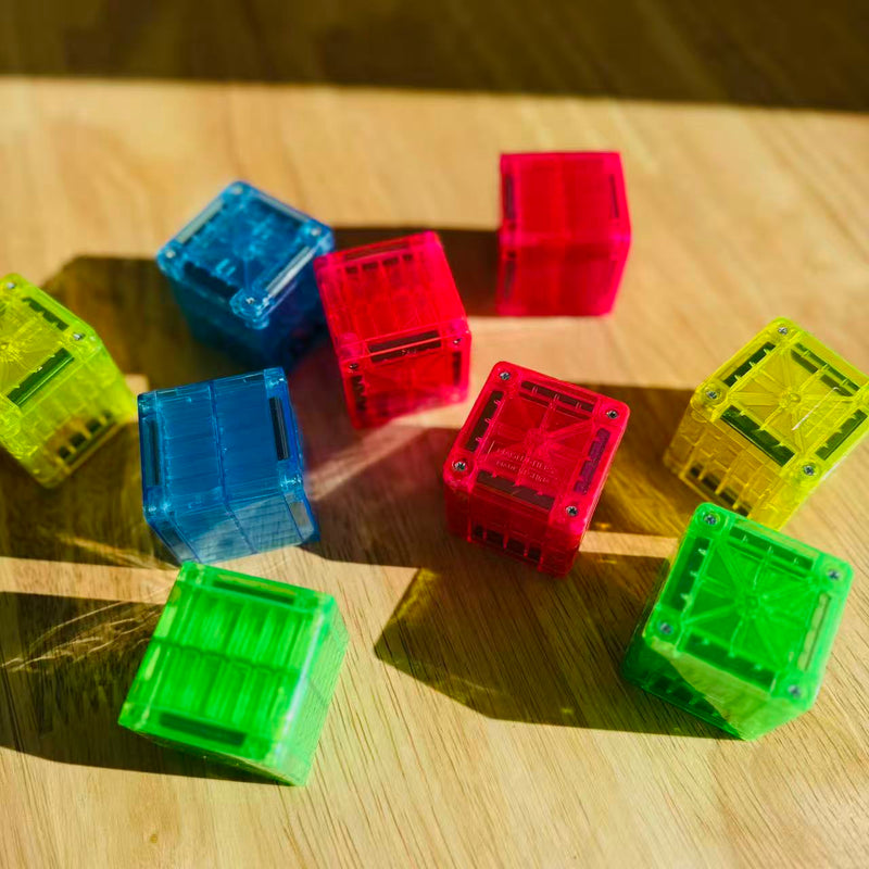 Magna Tiles MicroMAGS Cubes 9pcs Travel Set Magnetic Tiles Travel Toys 2yrs+