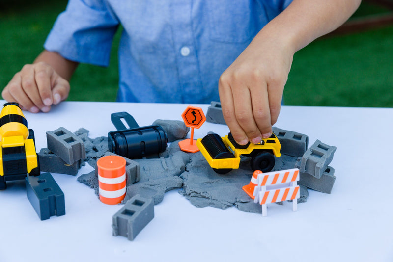 Cat Truck Toys Dig N' Build Playset with 2 Little Machines 9pcs 283g Construction Toys Car 3yrs+