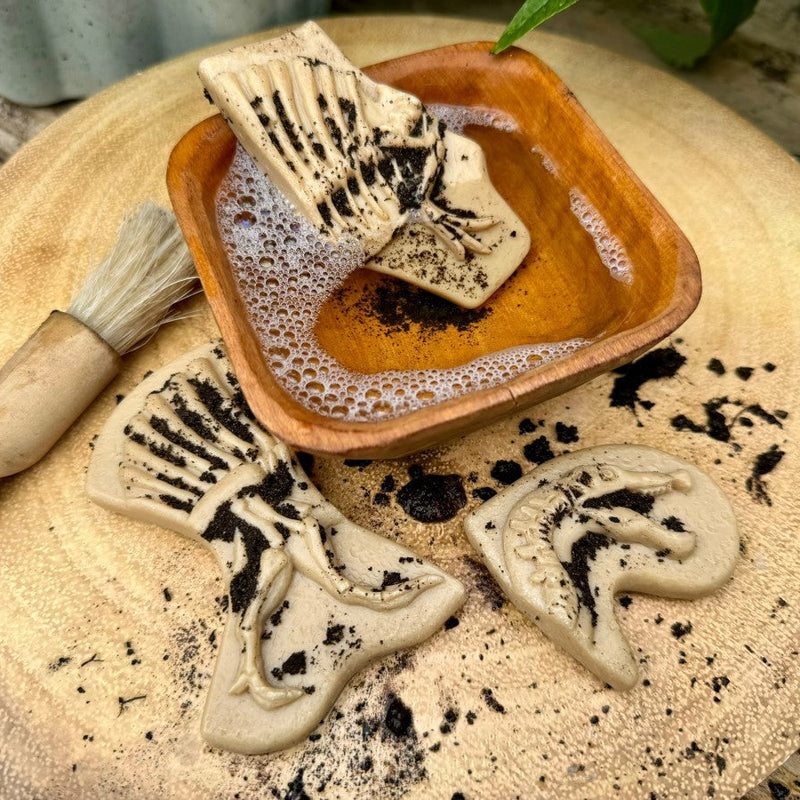 Yellow Door Dig and Discover Triceratops And Spinosaurus Dinosaur Toys Playdough Sand Toys Sensory Toys 2yrs+