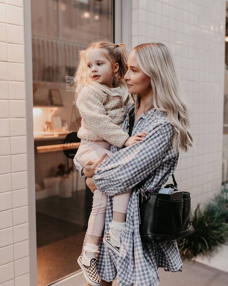 OiOi - Signature Pram Caddy - Black Dimple Vegan Leather