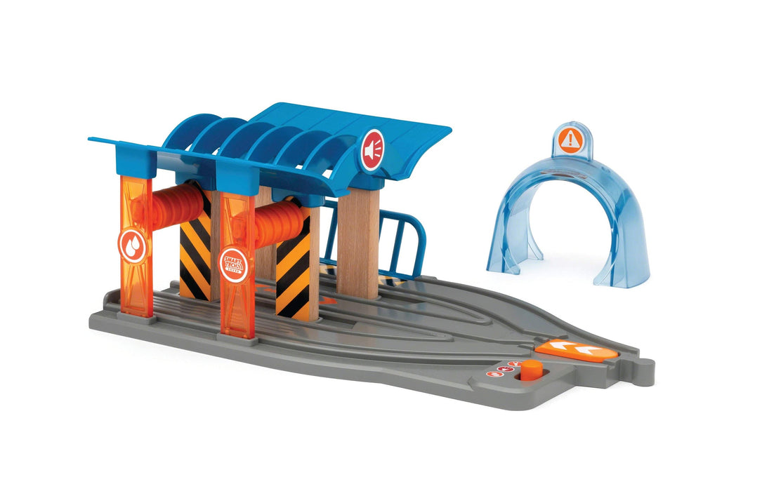 BRIO Smart Tech Train Service Station 2pc Toy Car 3yrs+