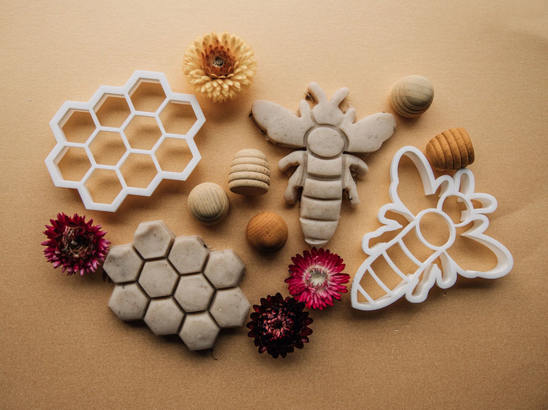 Bee Bio Cutter by Beadiebug Playdough Sand Toys Art and Craft for Kids 3yrs+