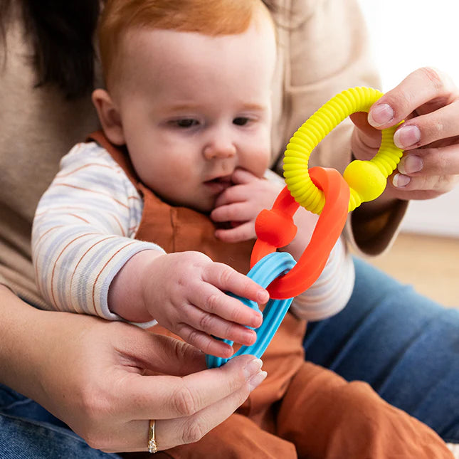 Fat Brain Toys Plip Grips Pot it Travel Fidget Toys Sensory Toys Baby Gifts Idea 6m+