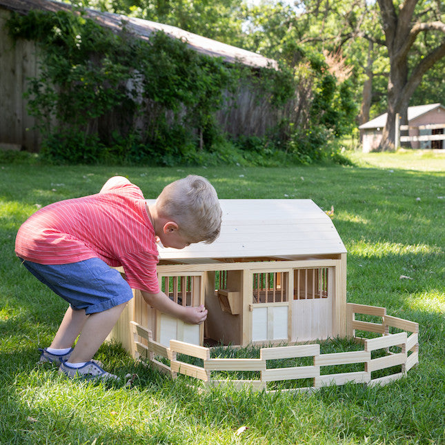 Fat Brain Toys Countryside Stable & Corral 4yrs+ Farm Animal Toys