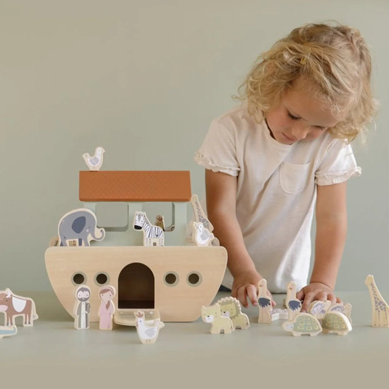 Little Dutch Noah's Ark Wooden Playset 31pcs Pretend & Imaginative Play Animal Toys Earth Developmental Toys for Toddlers 18m+