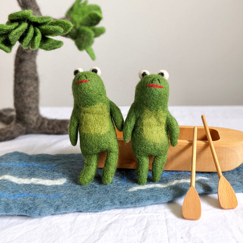 Papoose Felt Frog Finger Puppets 2 Pieces Pretend & Imaginative Play Toys 3yrs+