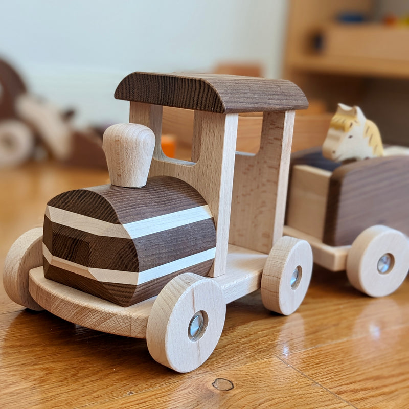 Goki Giant Nature Wooden Toy Train 3yrs+