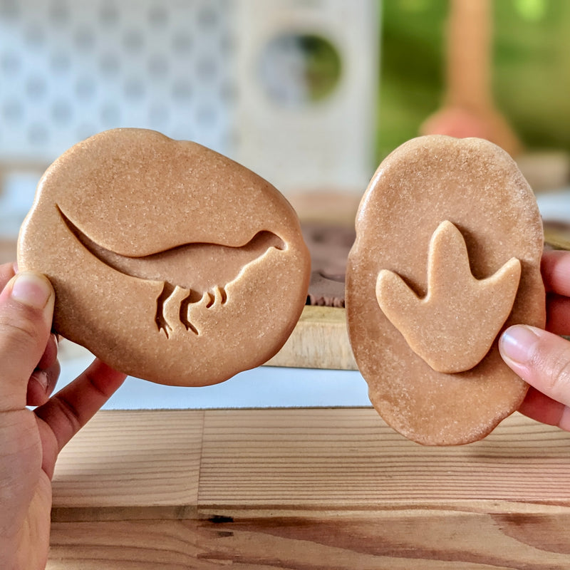 Yellow Door Let’s Investigate Dinosaur Footprints Set of 8 Sensory Stone Art and Craft for Kids Playdough Sand Toys Dinosaur Toy Sensory Toys Toddlers Dinosaur and Dragon Theme 3yrs+