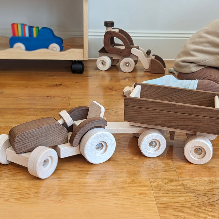 Goki Nature Tractor with Trailer 3yrs+