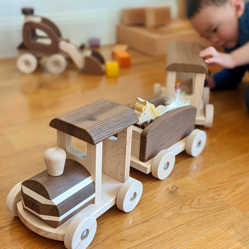 Goki Giant Nature Wooden Toy Train 3yrs+