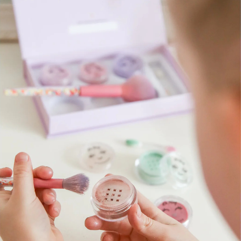 Oh Flossy Sweet Treat Kids Makeup Set Soft Shimmer Pastel Colours Gift Idea for 3yrs+