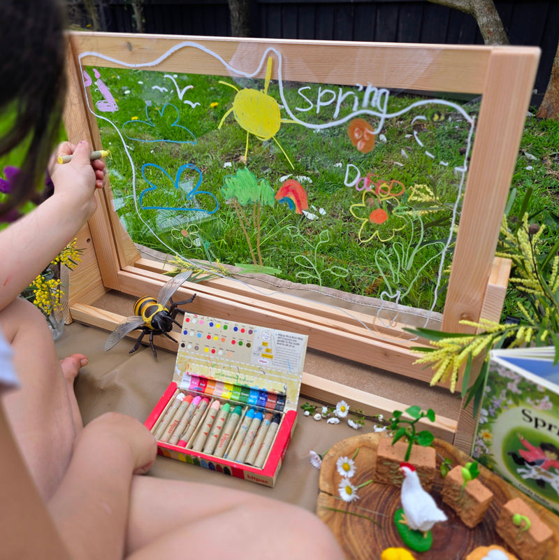Qtoys Table Top Easel with Acrylic Board Whiteboard and Chalkboard Art and Craft for Kids 2yrs+