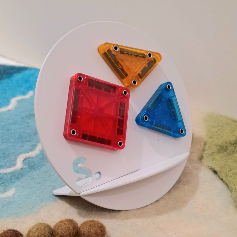 Speks Magnetic Fidgets Desk Stand Small in White Compatible with Mini Magnetic Tiles