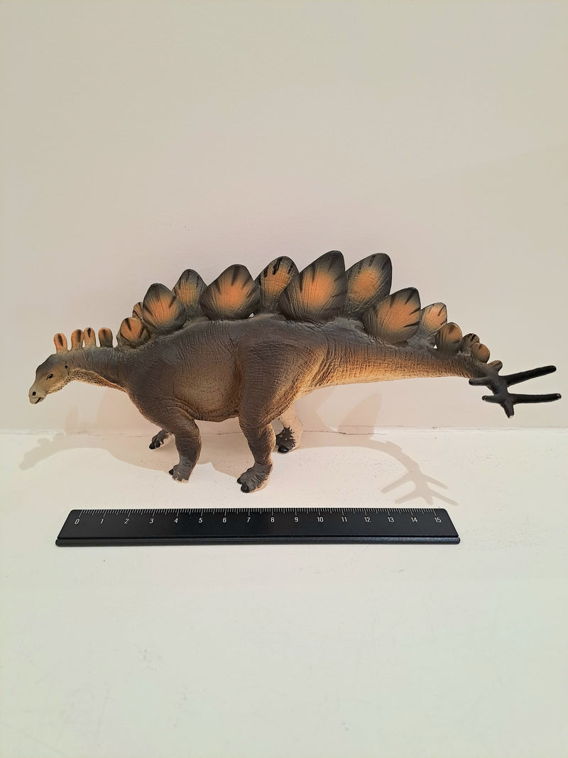 Stegosaurus Figurine by Safari Ltd Extra Large Dinosaur & Prehistoric World Collection Animal Figurines Dinosaur and Dragon Theme 3yrs+