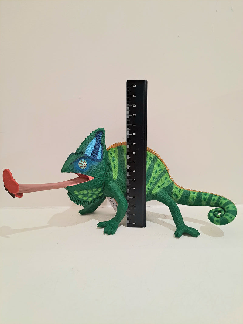 Veiled Chameleon Figurine by Safari Ltd Incredible Creature Collection Animal Figurines 3yrs+