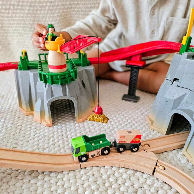 BRIO Cargo Mountain Set 32pcs Large Set Best Seller 3yrs+ (Bulky Shipping)