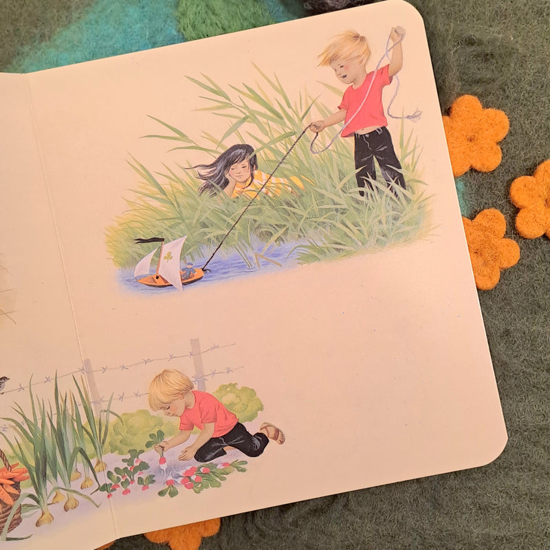 Summer (Board Book) By Gerda Muller Kids Picture Book