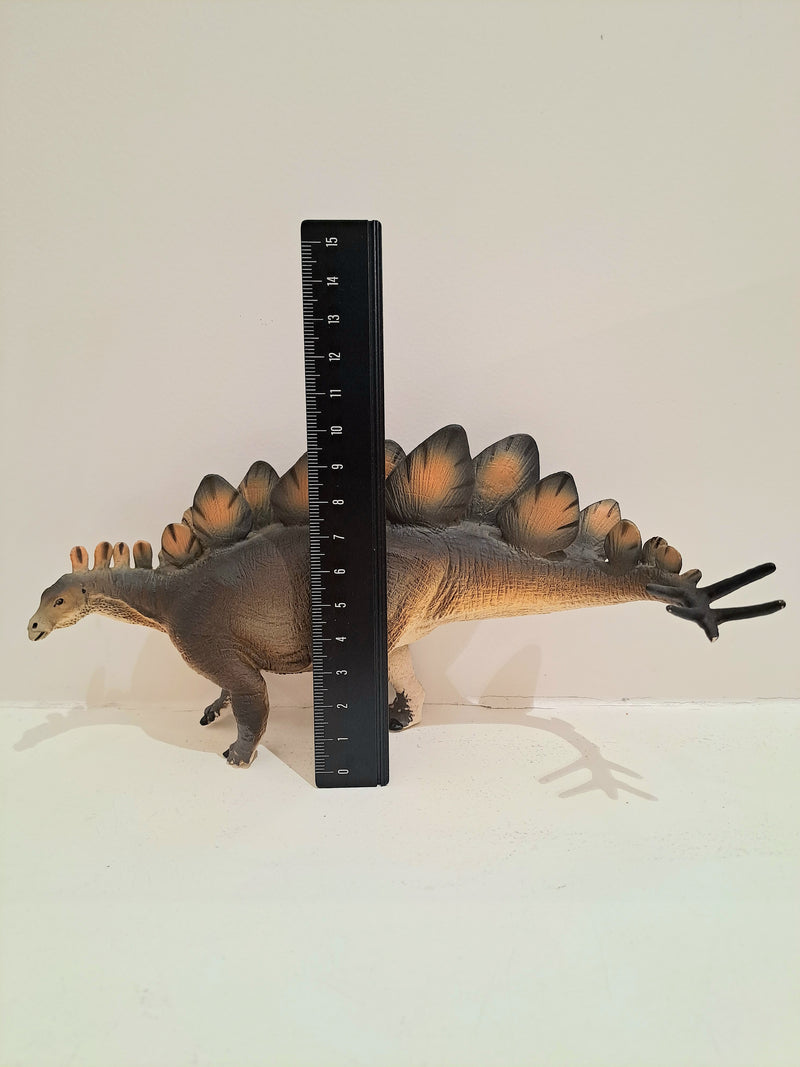 Stegosaurus Figurine by Safari Ltd Extra Large Dinosaur & Prehistoric World Collection Animal Figurines Dinosaur and Dragon Theme 3yrs+