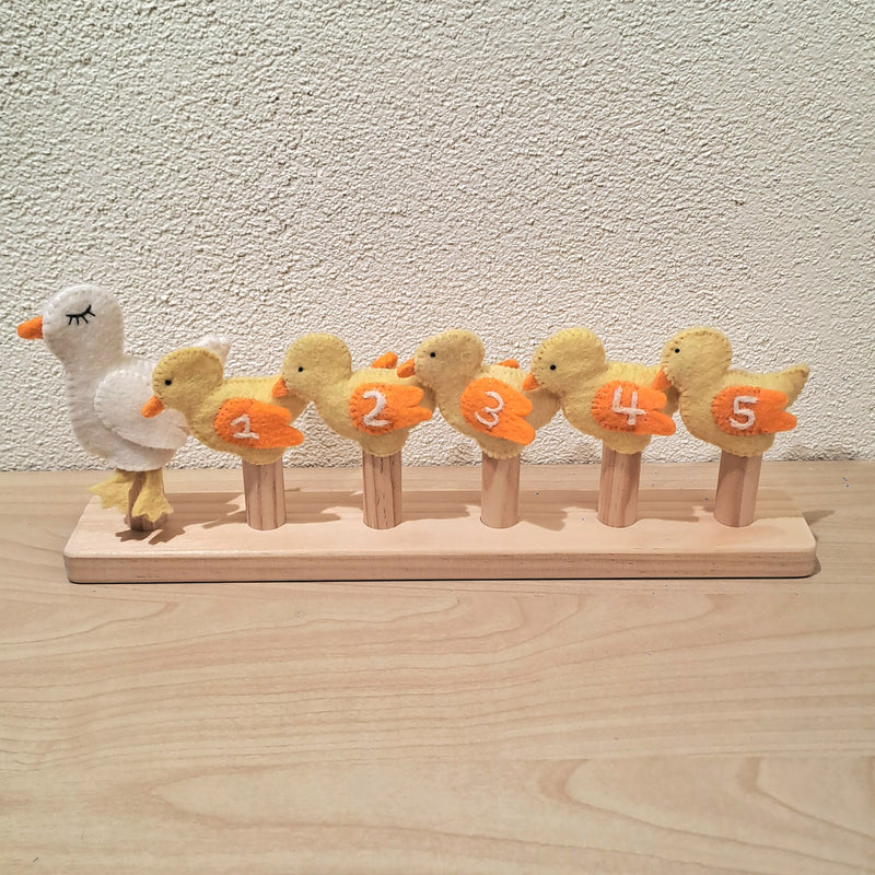 Montessori Wooden Finger Puppet Stand 7 Rods