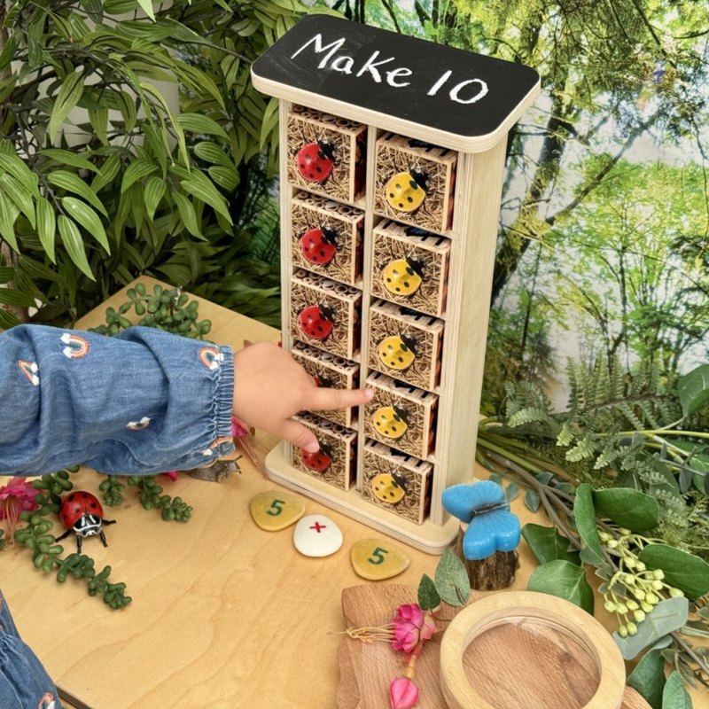 Yellow Door Wooden Bug Hotel 10-Frame Counting Set 11pcs with Chalk Board Early Maths Bug Toys 18m+