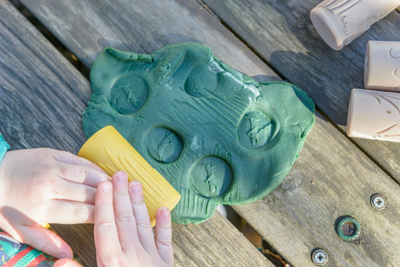 Yellow Door Let’s Roll Habitat Garden Bugs Rolling Pin Art and Craft for Kids Playdough Sand Sensory Toys Best Seller 2yrs+