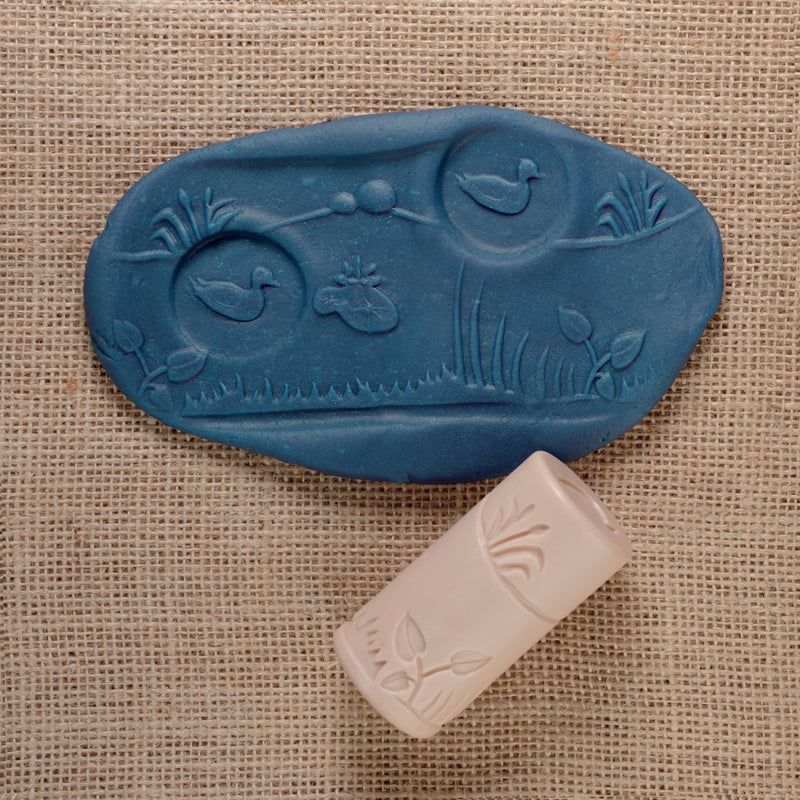 Yellow Door Let’s Roll Habitat Pond Life Rolling Pin Art and Craft for Kids Playdough Sand Sensory Toys 2yrs+