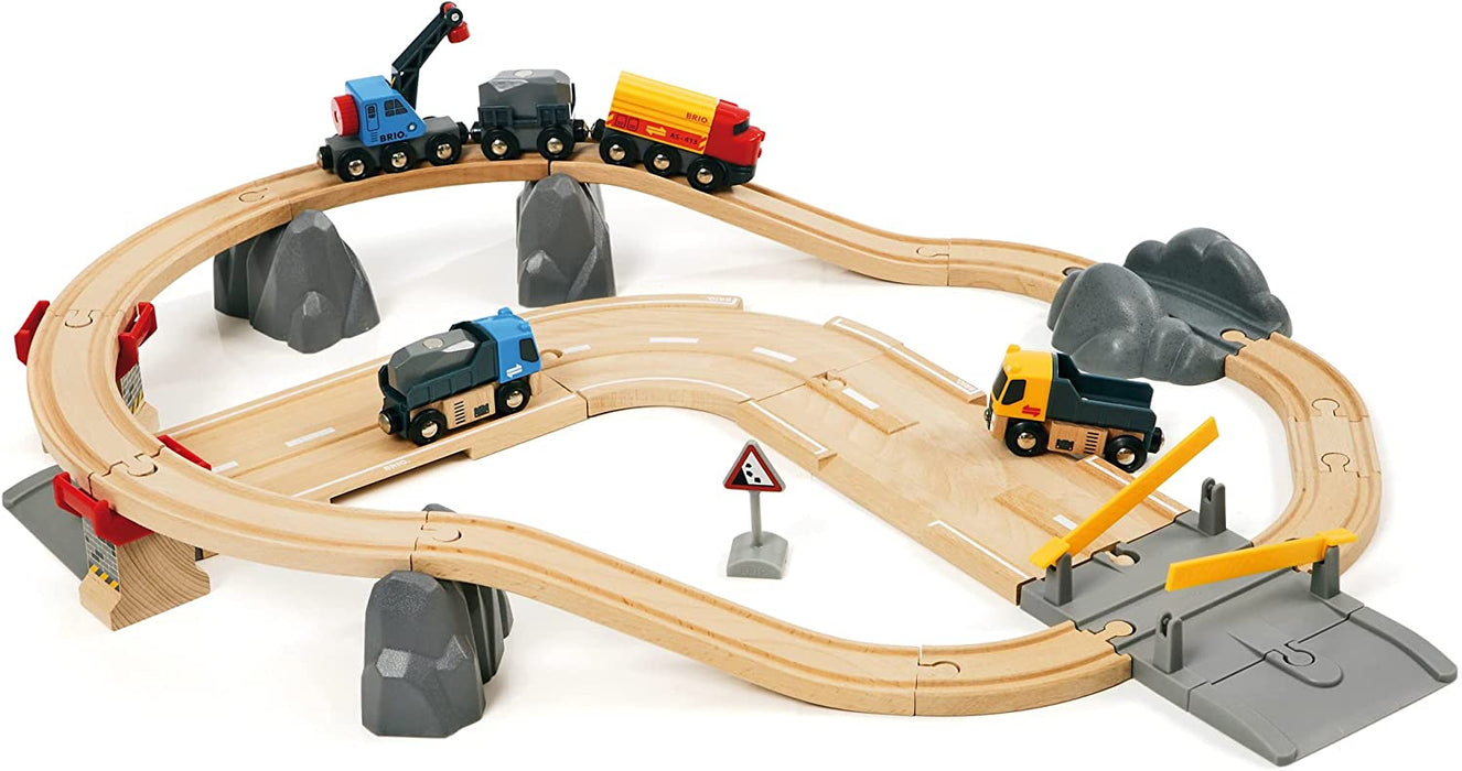 BRIO Rail & Road Loading 32pcs With Sound And Light Large Set 3yrs+