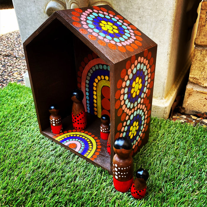 Barka Arts Aboriginal Mini Doll House + Free Peg Dolls