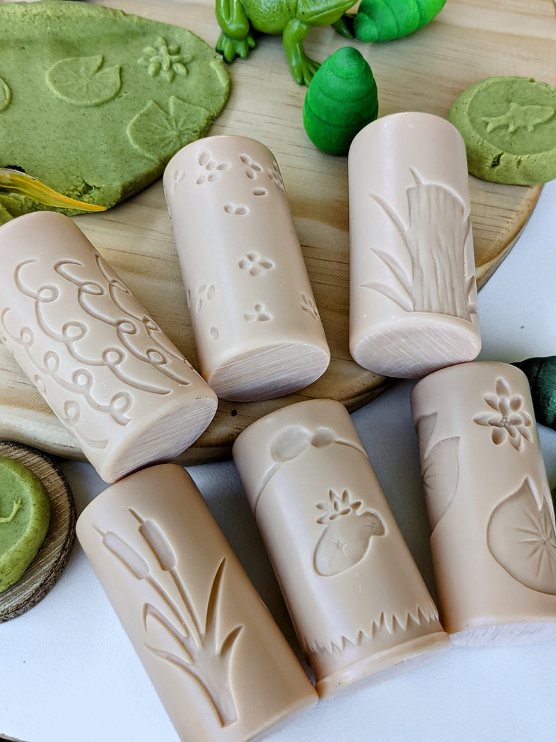 Yellow Door Let’s Roll Habitat Pond Life Rolling Pin Art and Craft for Kids Playdough Sand Sensory Toys 2yrs+