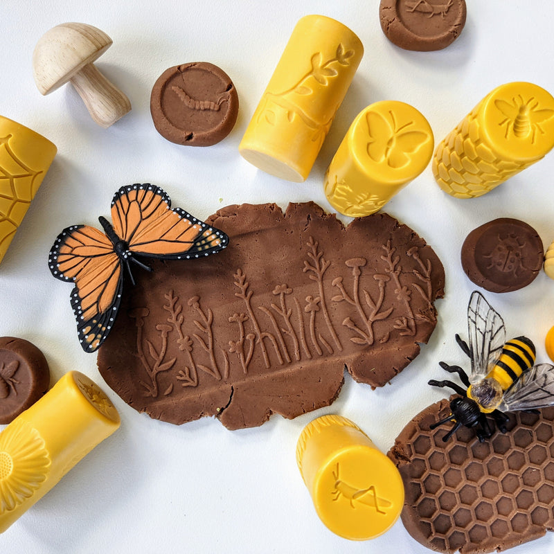 Yellow Door Let’s Roll Habitat Garden Bugs Rolling Pin Art and Craft for Kids Playdough Sand Sensory Toys Best Seller 2yrs+