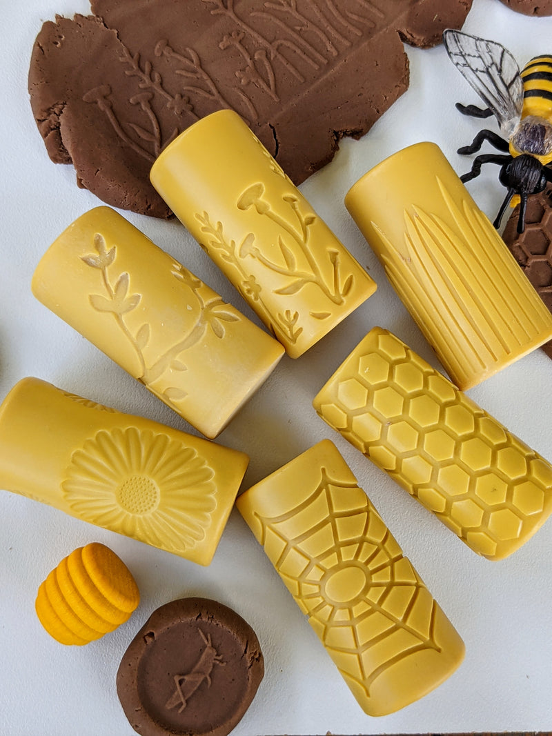 Yellow Door Let’s Roll Habitat Garden Bugs Rolling Pin Art and Craft for Kids Playdough Sand Sensory Toys Best Seller 2yrs+