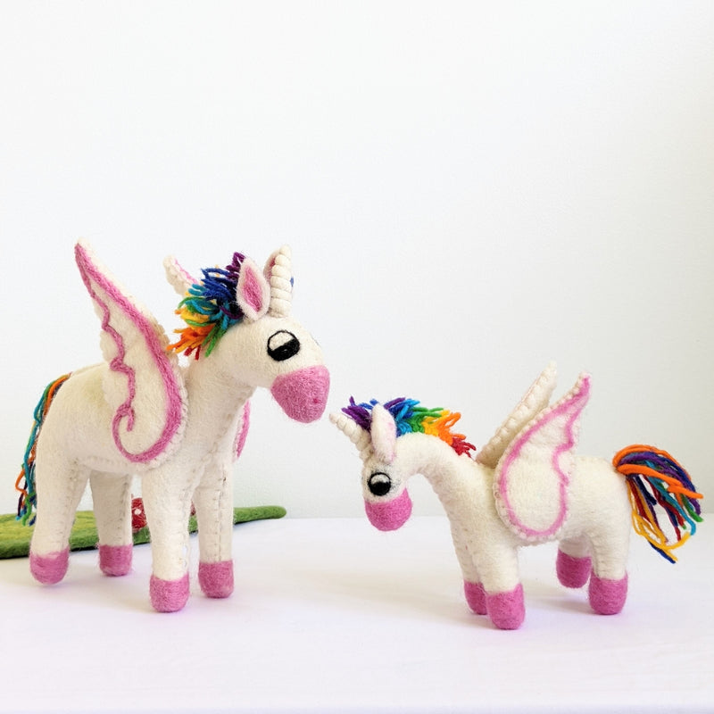 Papoose Felt Rainbow Pegasus Unicorn Mother Pretend & Imaginative Play Toys Unicorn Toys Fairy Unicorn and Castle Theme 3yrs+