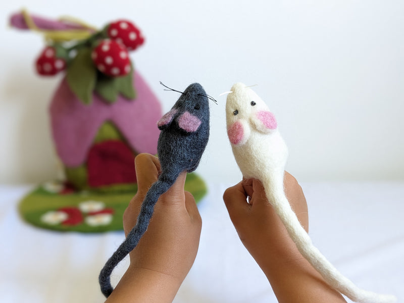 Papoose Felt Mice Finger Puppets Set of 2 Pretend & Imaginative Play Toys 3yrs+