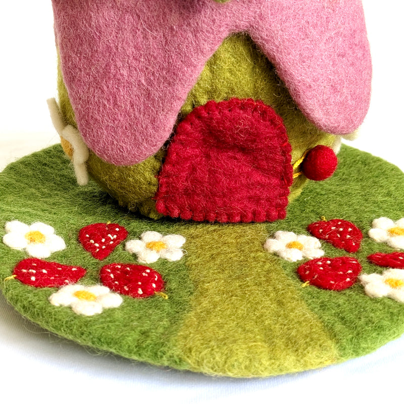 Papoose Felt Strawberry House & Mat Pretend & Imaginative Play Toys 3yrs+