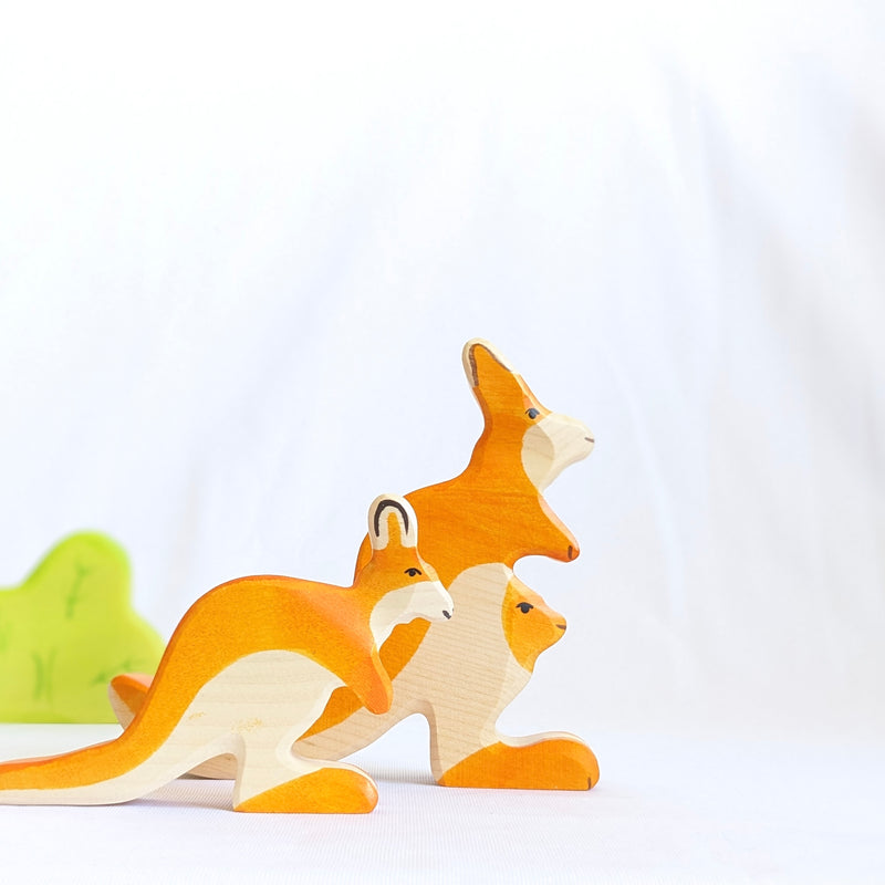 Holztiger Kangaroo with Joey Wooden Animals Wildlife Australian Animals 3yrs+